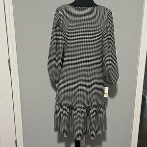 Meloniet Black/Ivory Dress